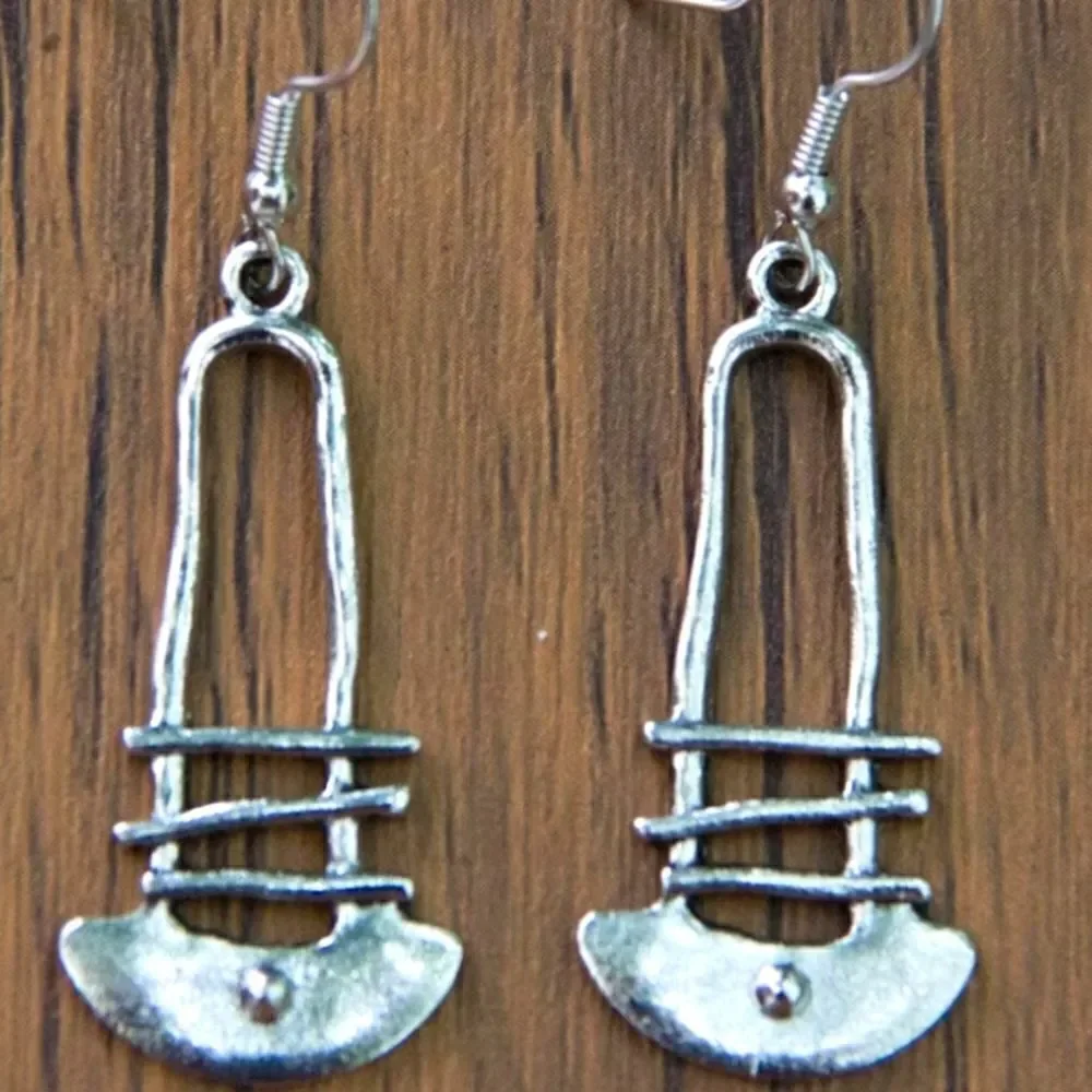 New Women's Bohemian Style Vintage looking Silver Drop Earrings hook design - Picture 3 of 9